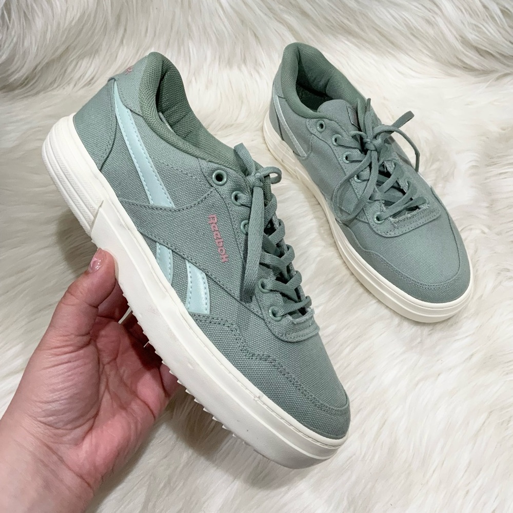 Reebok Sneakers Shoe Club C Green Mint Womens Size 8